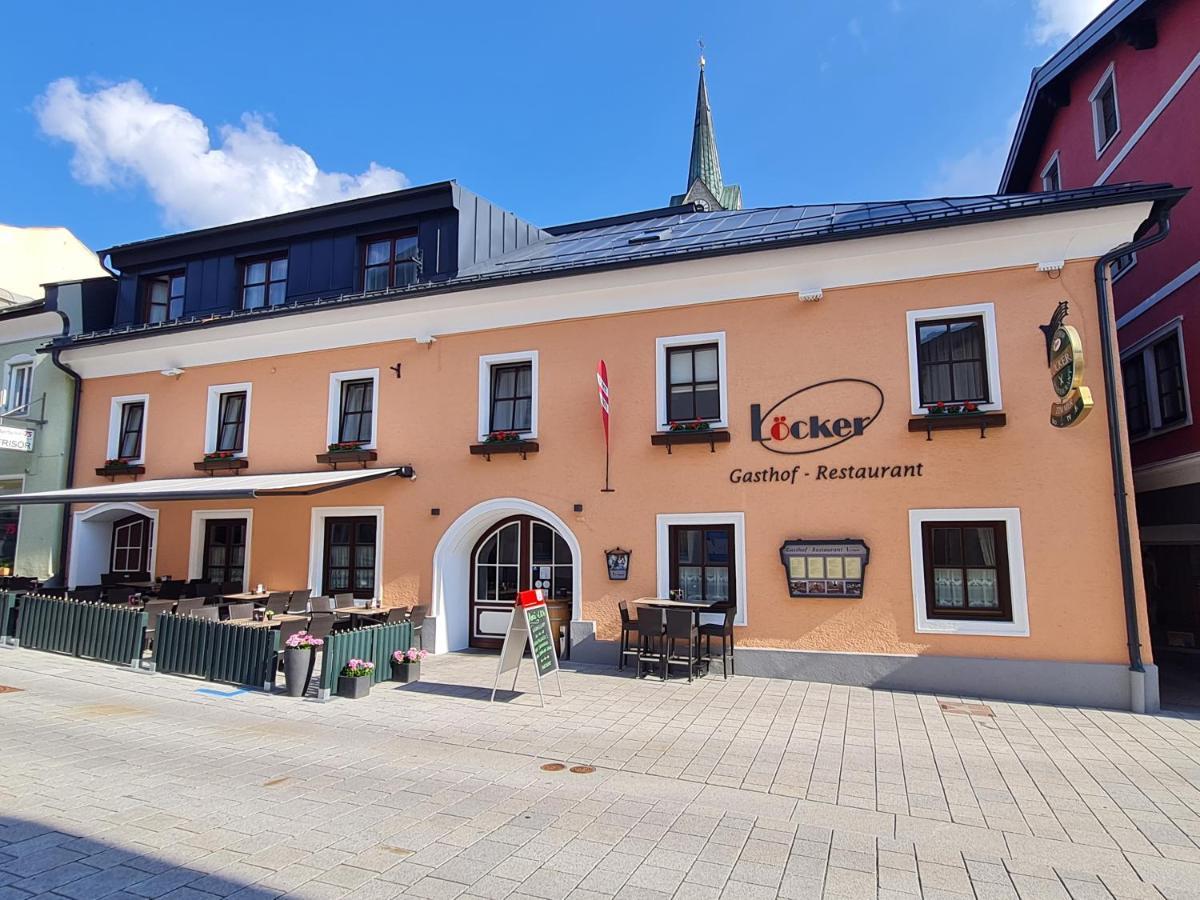 Gasthof - Restaurant Loecker ラートシュタット エクステリア 写真